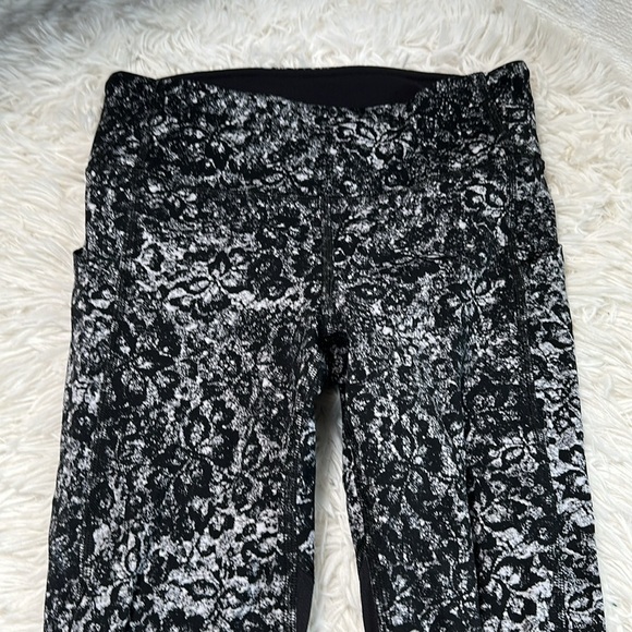 Lululemon Pace Rival Crop *22" Achromatize Ice Grey Black - Picture 2 of 8